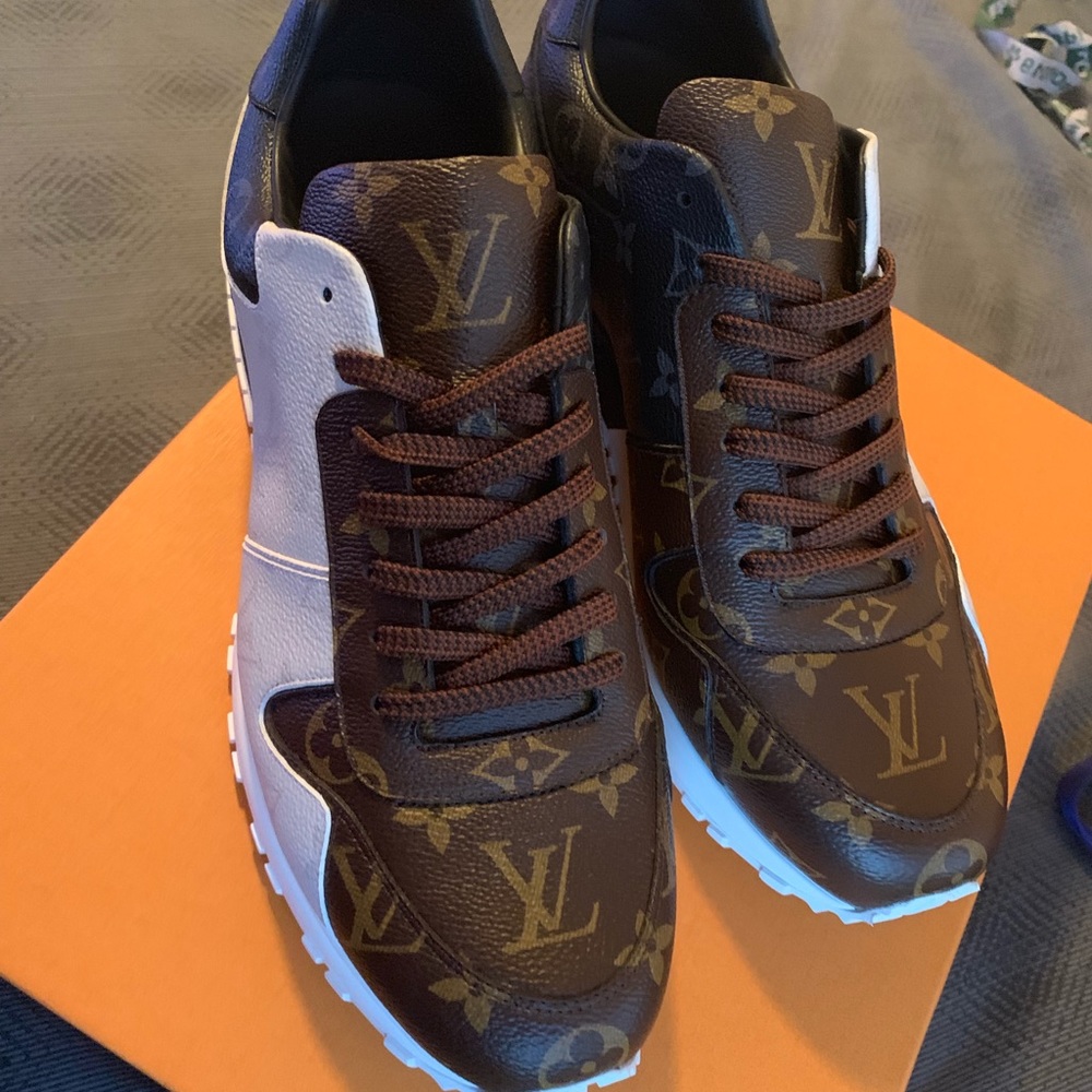 Lv sneakers 10